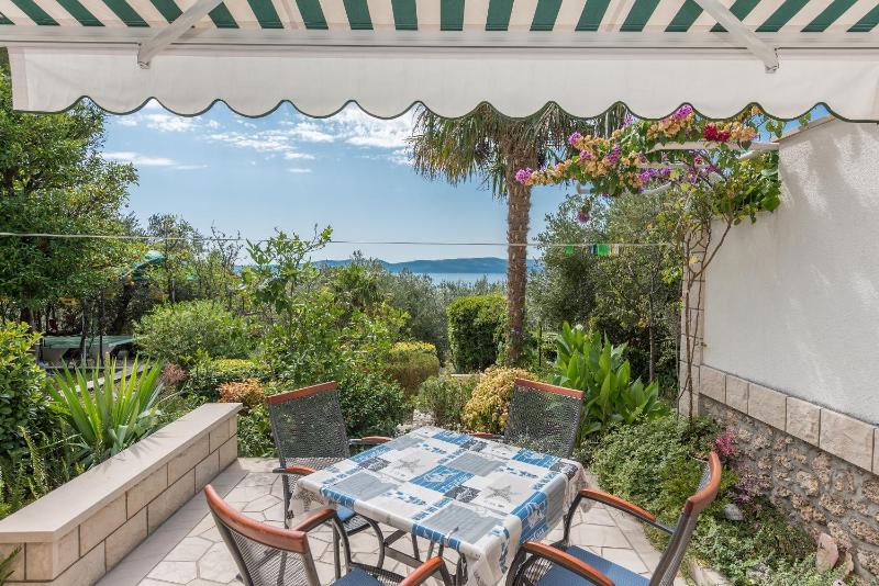 Apartments by the sea Brela Makarska - 20186 - image 21