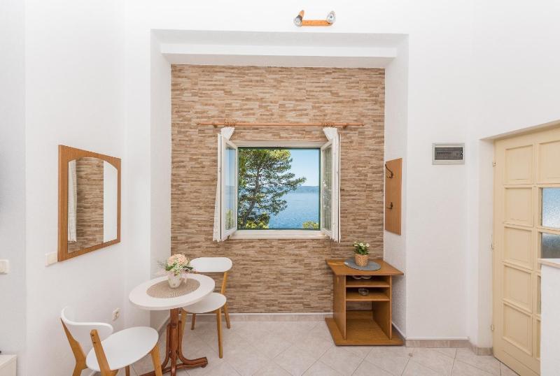 Apartments by the sea Brela Makarska - 20186 - image 35