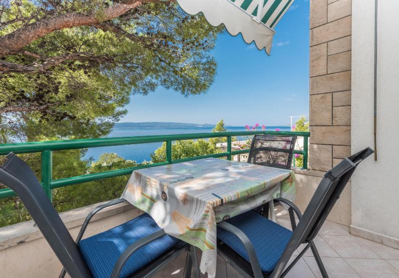 Apartments by the sea Brela Makarska - 20186 - image 14