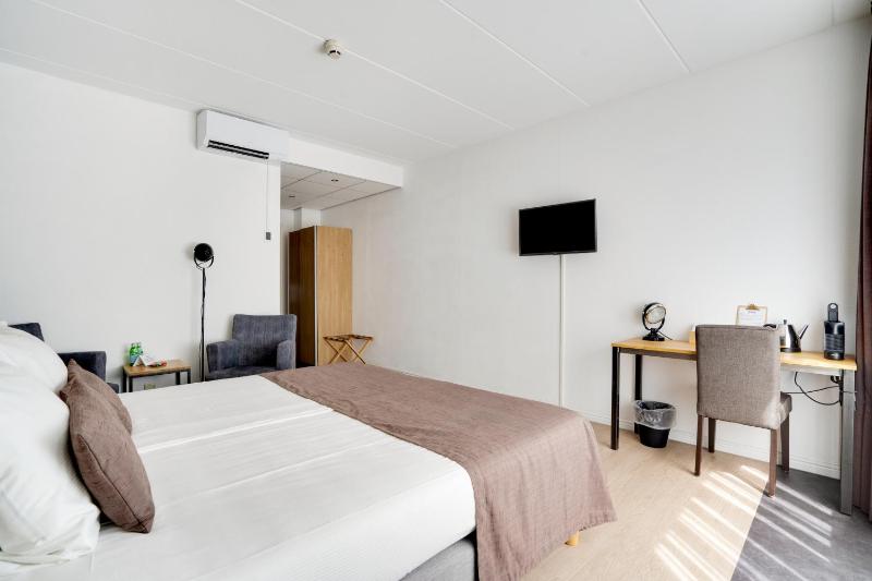 Comfort Double Room with Shower image 1