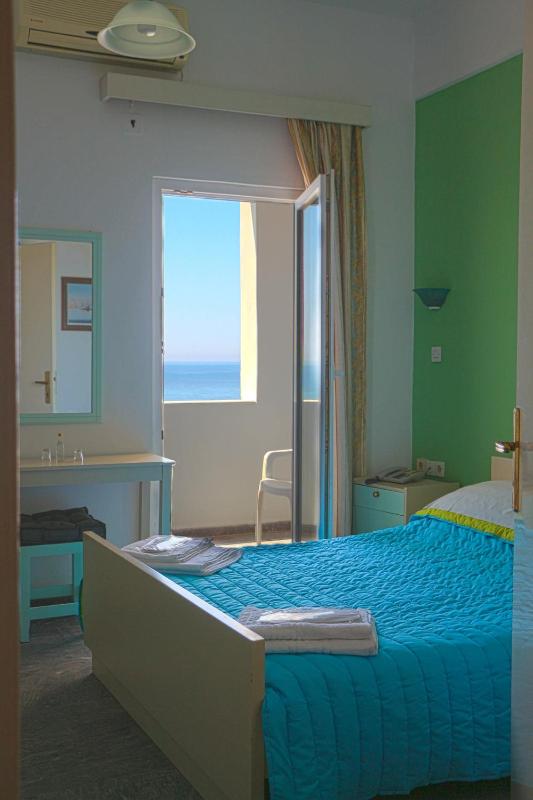Triple Room image 2