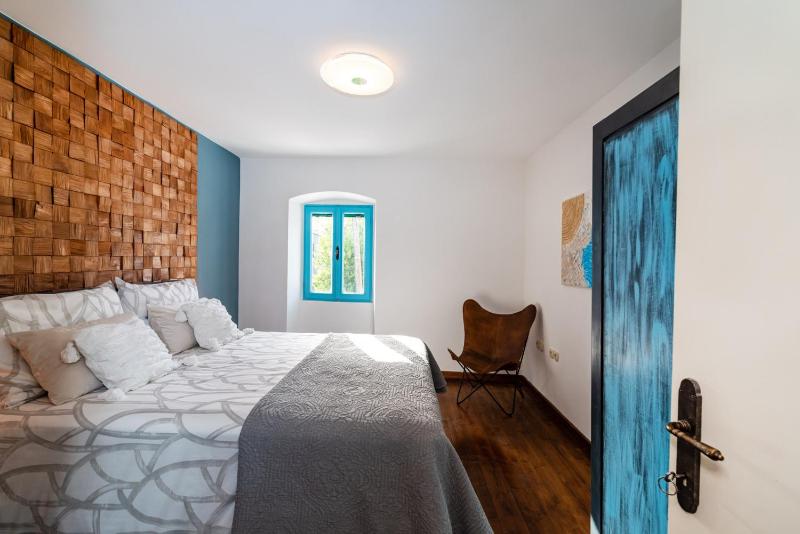 Hidden Gem holiday home with pool - image 18