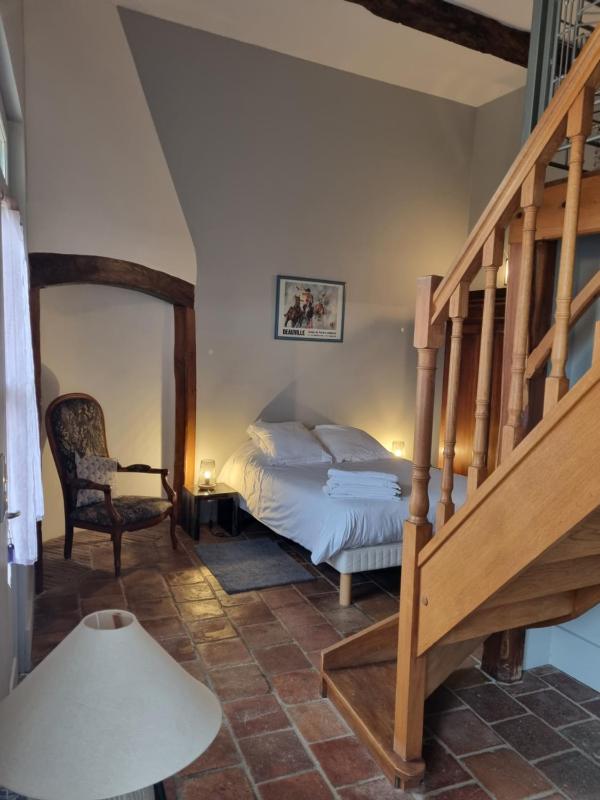 Double Room image 3