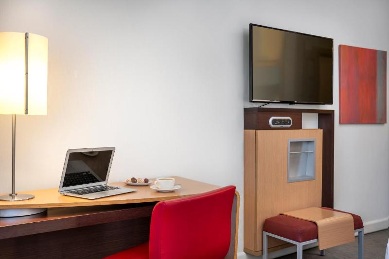 Superior Room with 2 Single Beds image 2