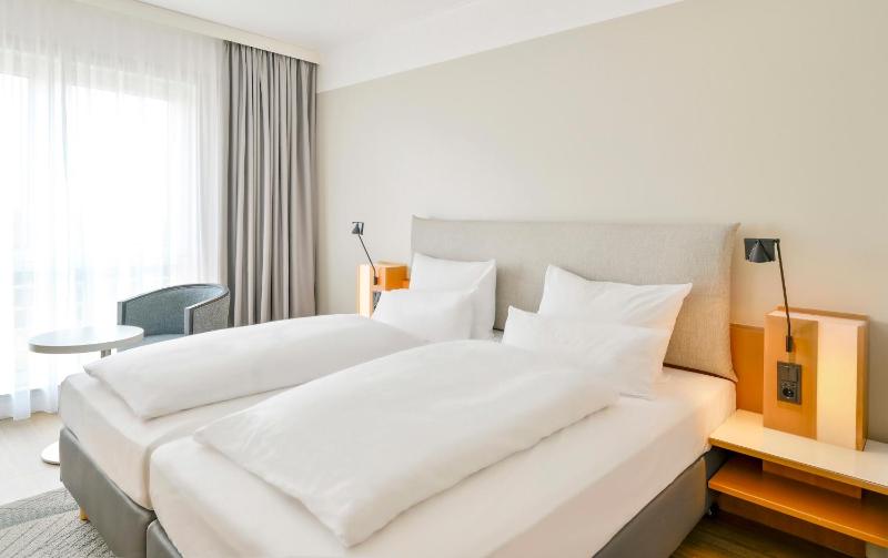Standard Double Room image 4