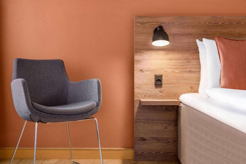 2 Twin Beds, Accessible Room, Non smoking image 3