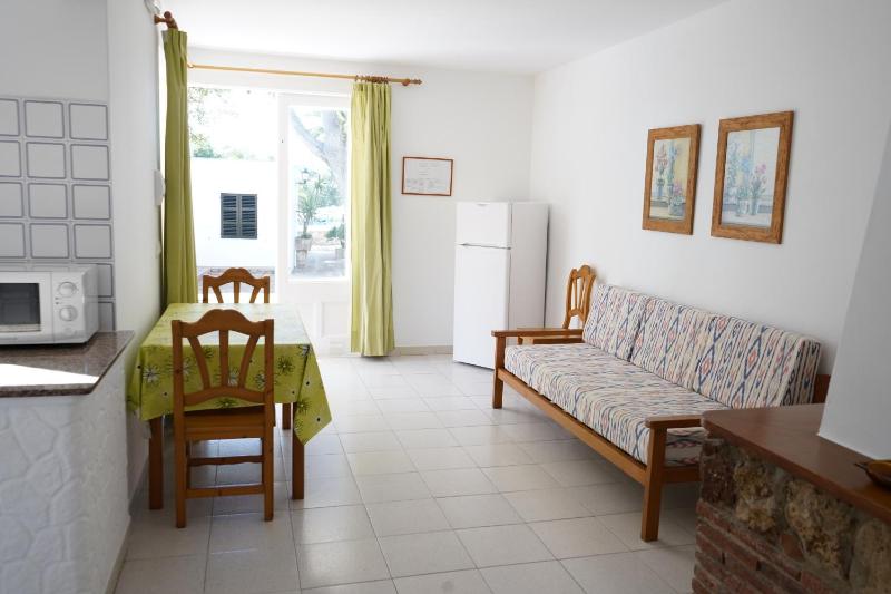 Apartamentos Playa Calan Blanes - image 12
