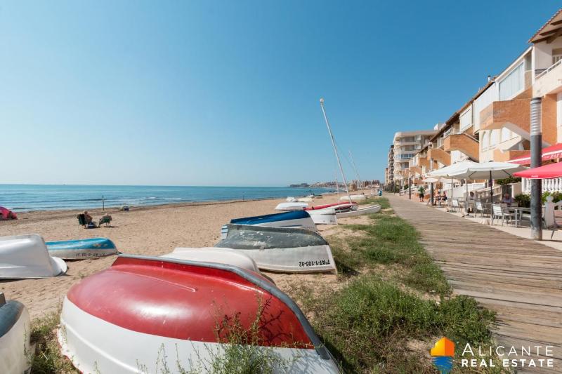 010 New Beach Apartment - Alicante Holiday - image 11