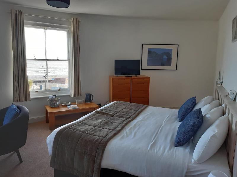 Luxury Double or Twin Room image 1