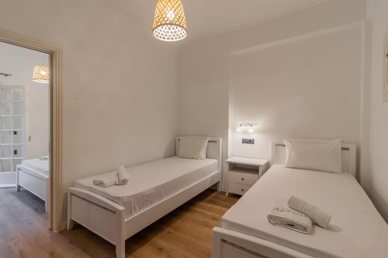 One Bedroom Comfort Apartment image 3