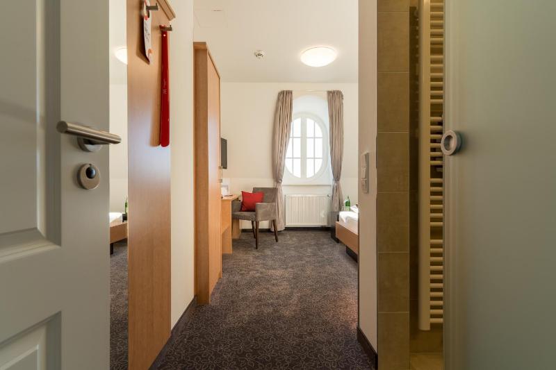 Superior Single Room image 1