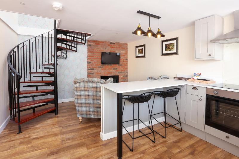 One-Bedroom Cottage image 3