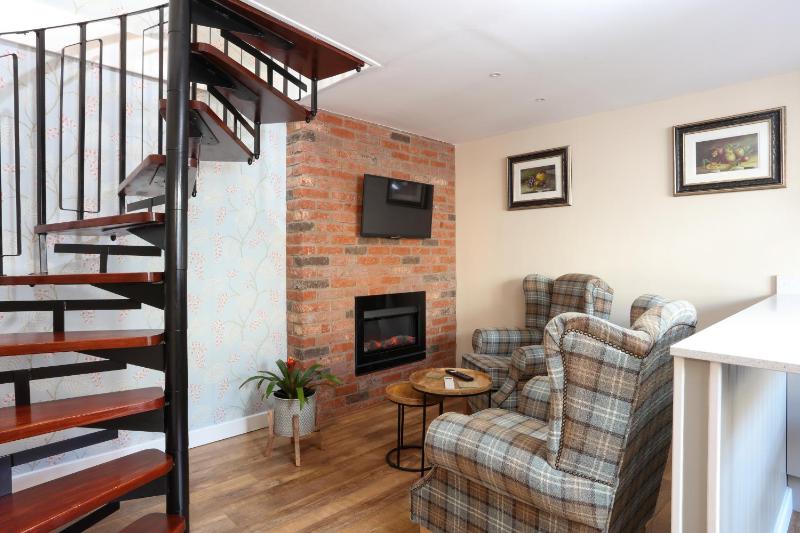 One-Bedroom Cottage image 1