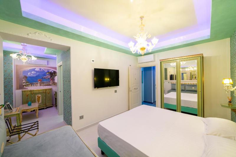 Leucosya Luxury Rooms - image 29