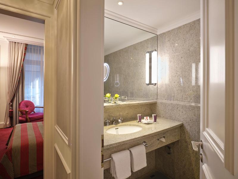 Single Room image 3