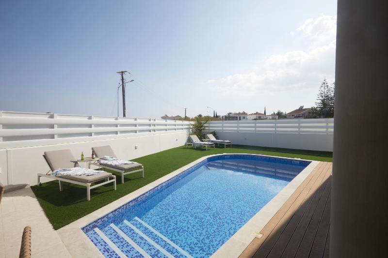 Almaria Villas - image 4