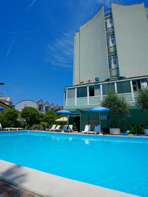 Dasamo Hotel - Dada Hotels - image 47