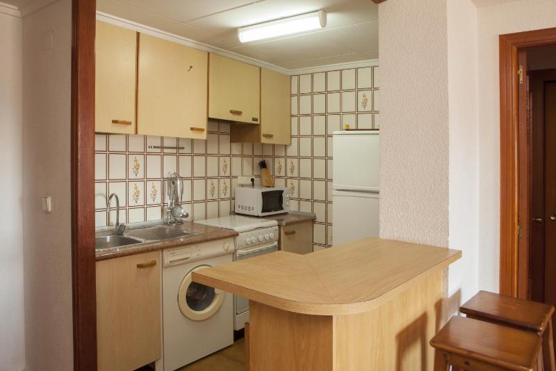 Two-Bedroom Apartment with Sea View (4-6 Adults) image 4