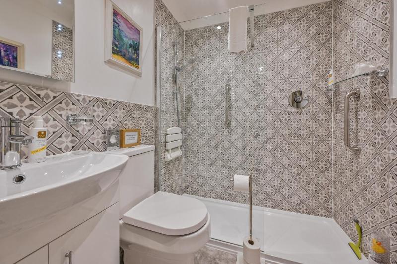 Muntham Luxury Holiday Apartments - image 6