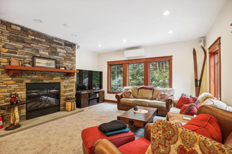 Three-Bedroom Holiday Home  image 1