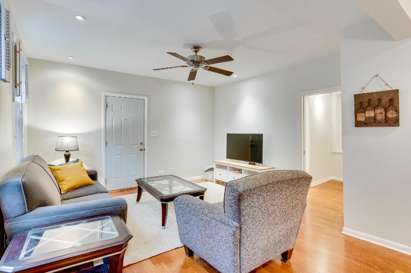 PET FRIENDLY! Historic River West Neighborhood - Easy Access to O'Hare apts - image 14