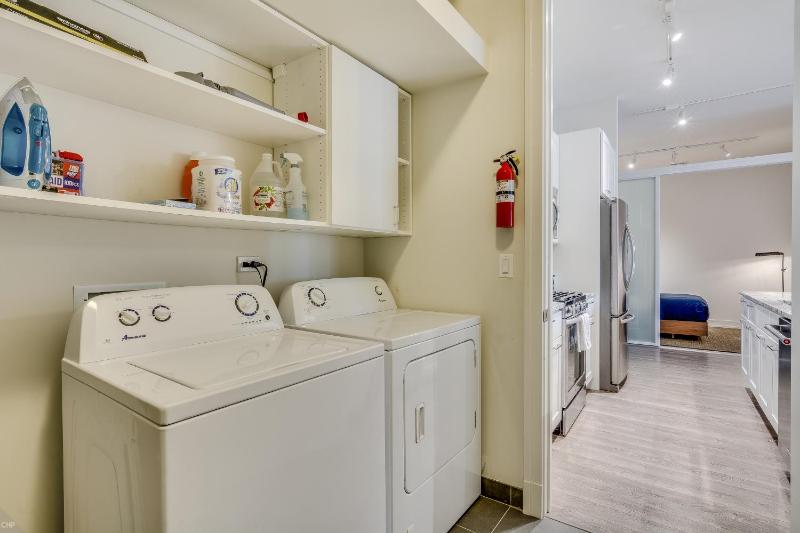 Sheridan Park Stunner! No Matter if You Are in Town for Business or Fun This Property Has You Covered apts - image 4