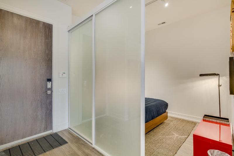 Sheridan Park Stunner! No Matter if You Are in Town for Business or Fun This Property Has You Covered apts - image 11