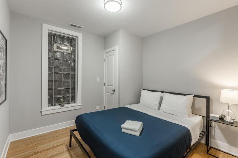Go Grand in This Massive Old Town Mansion - Sleeps 22! apts - image 10