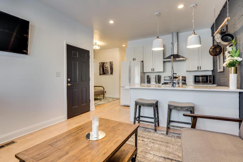 Great 1 BR Apartment in West Town - image 5
