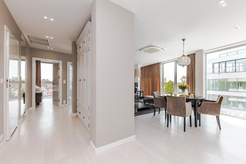 Two-Bedroom Apartment B428 (Side Sea View) image 3