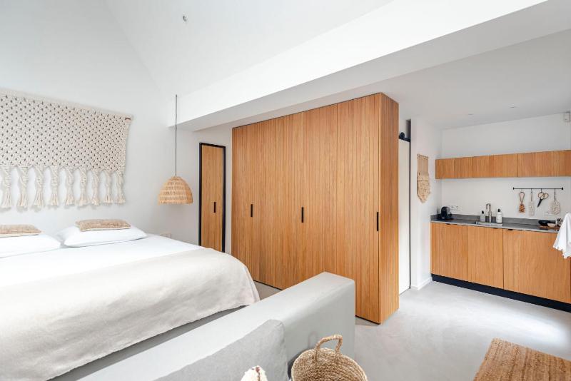 Suite-Suite luxury private guesthouse - image 26