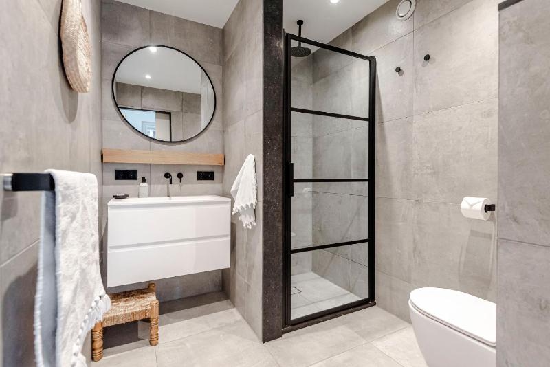 Suite-Suite luxury private guesthouse - image 12