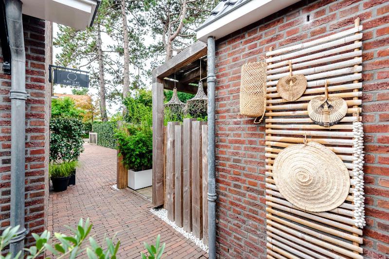 Suite-Suite luxury private guesthouse - image 4