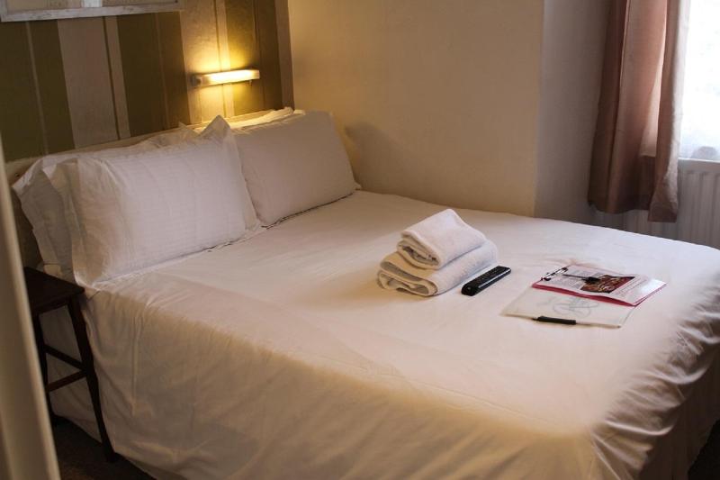 Standard Single Room - Room 11 image 4