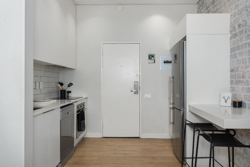 One-Bedroom Apartment image 1