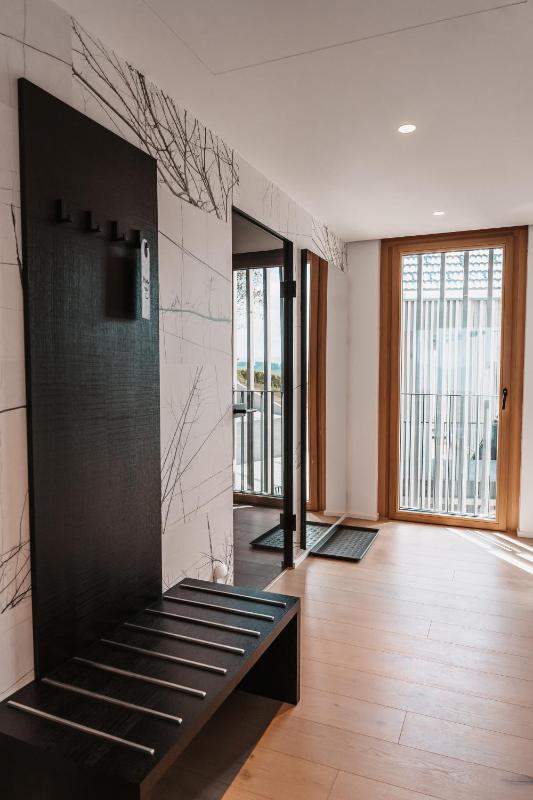 Deluxe Double Room with Balcony image 4