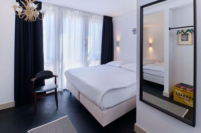 Quadruple Room image 1