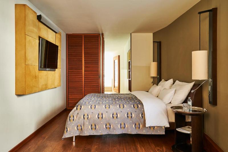 Double Room with Spa Bath image 4