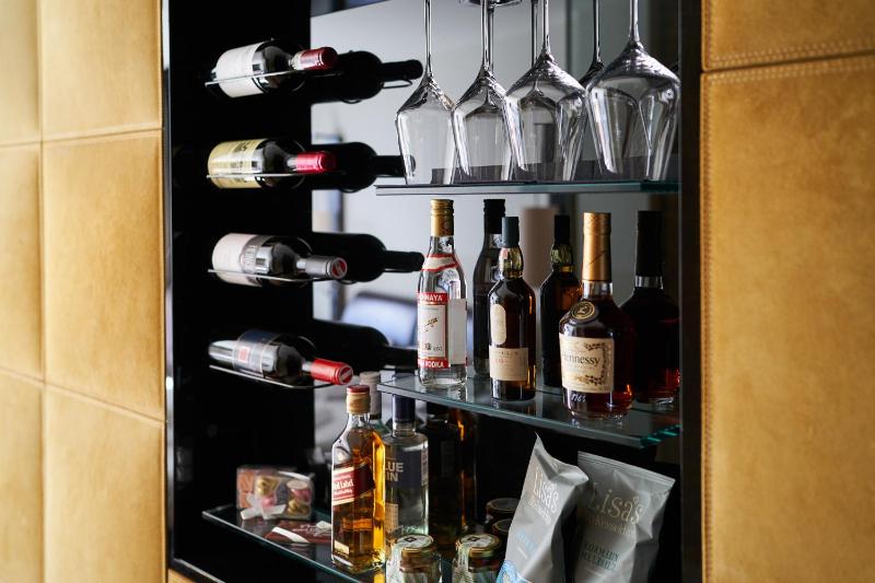 Deluxe Double Room image 2