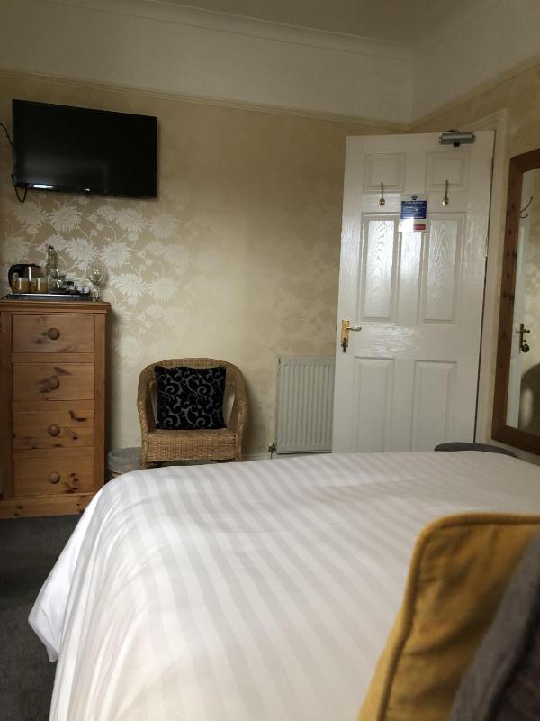 Double Room image 1