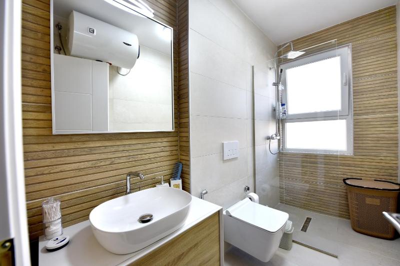 Noir Living 2 bedroom apartment - image 11