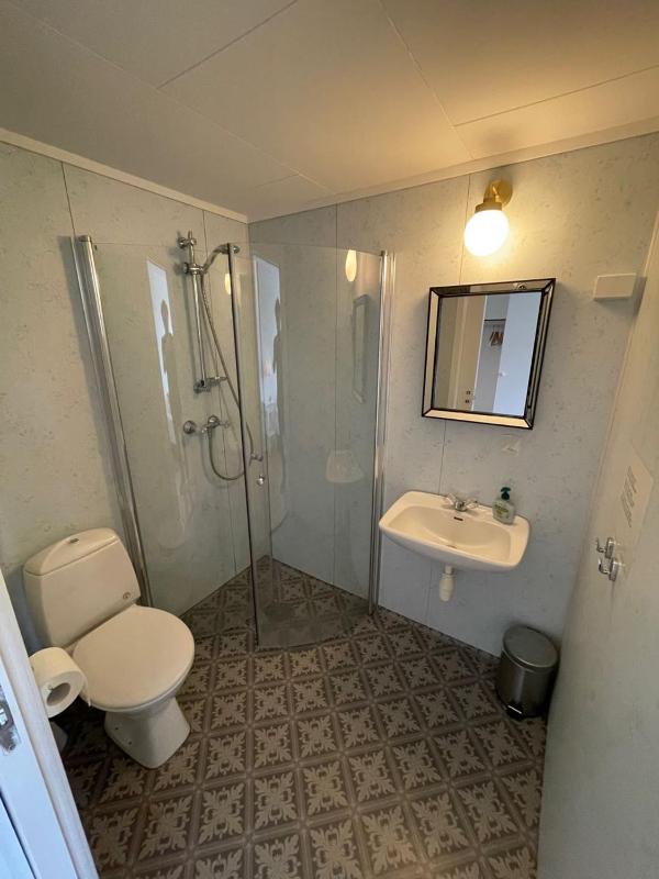 Family Room image 2