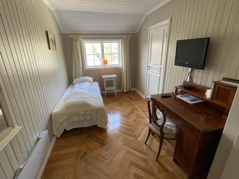 Single Room image 3