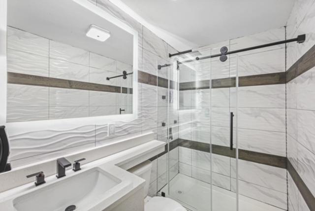 Deluxe Double Room image 2