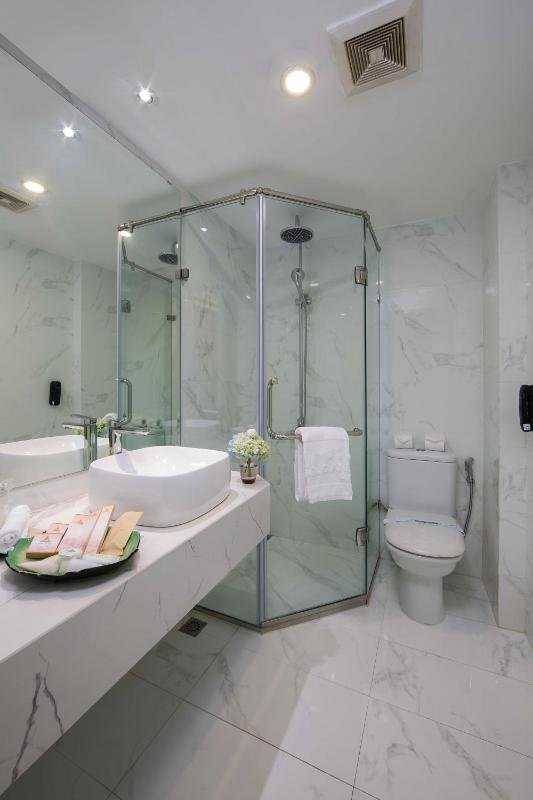 Danly Hotel - image 4