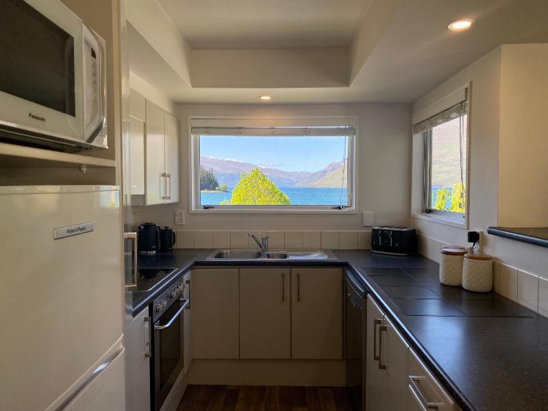 Lakefront Gem Absolute Waterfront - image 13
