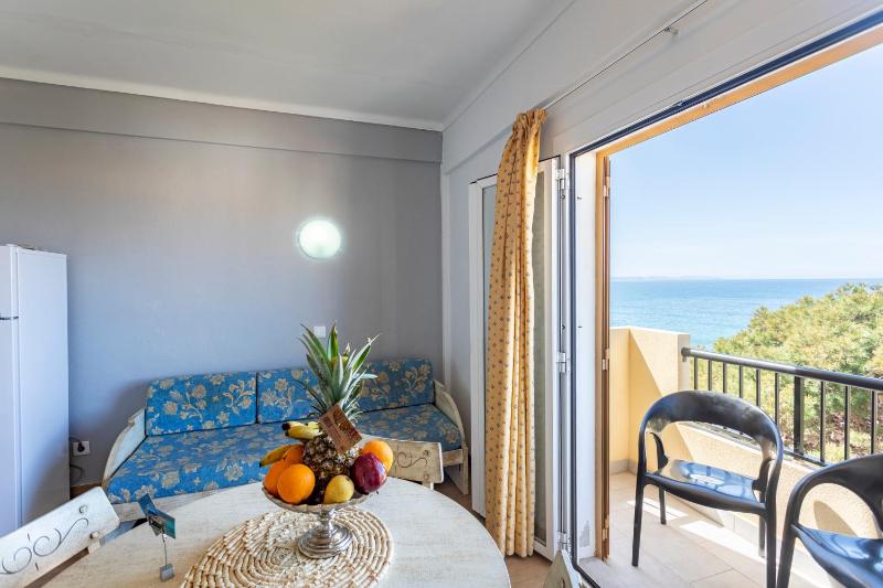 Two-Bedroom Apartment with Sea View image 2