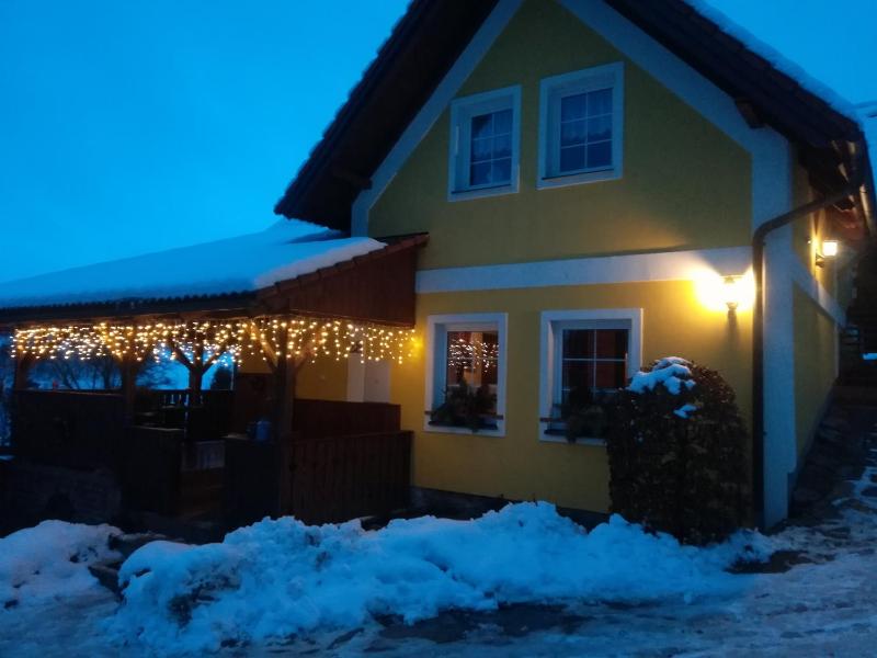 Eight-Bedroom House image 3