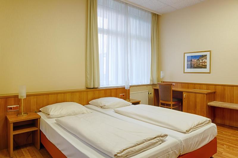 Traveller Hotel - image 15