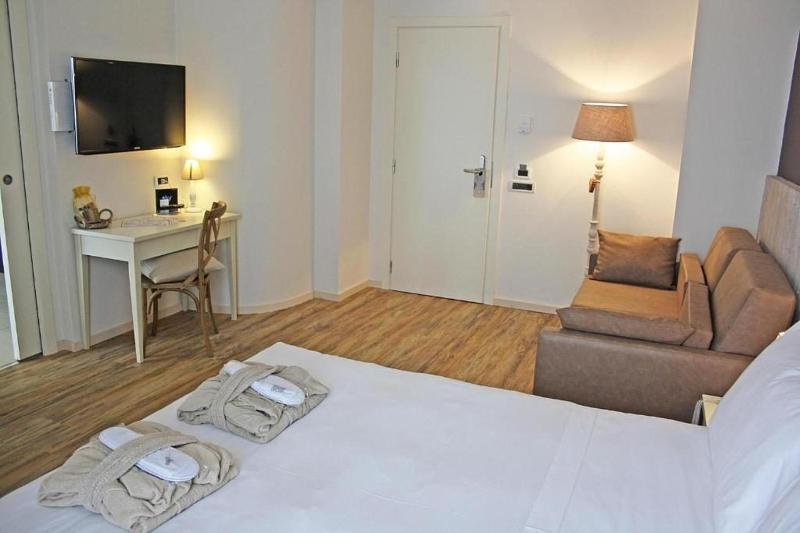 Junior Suite image 2